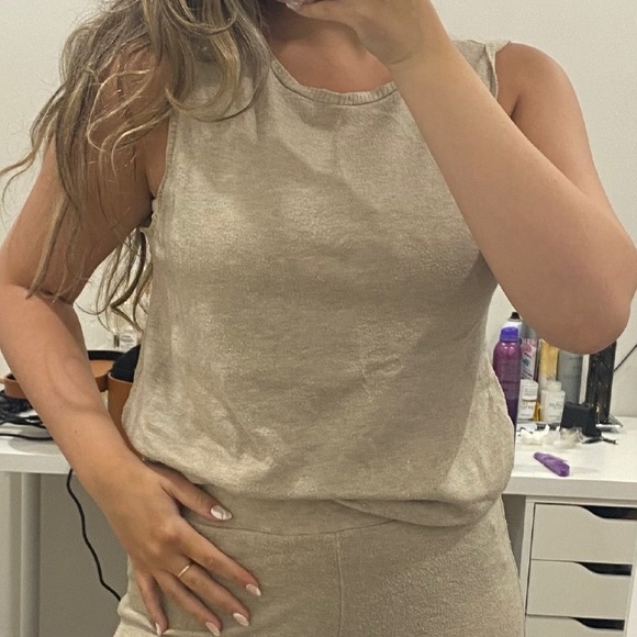 Zara Lounge Set - Picture 7 of 7